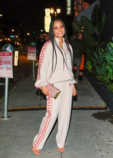Christina Milian feet photo thumbnail