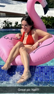 Natalie Noel Mariduena feet photo thumbnail