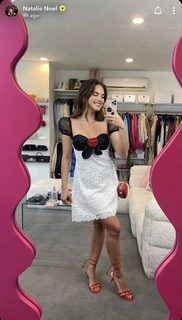 Natalie Noel Mariduena feet photo thumbnail