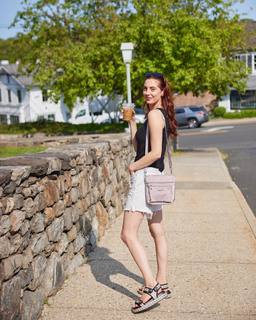 Eva Amurri feet photo thumbnail
