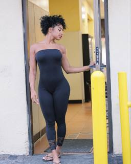 Qimmah Russo feet photo thumbnail