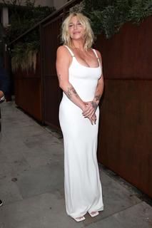 Kesha feet photo thumbnail
