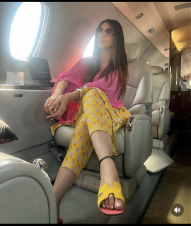 Raai Laxmi feet photo thumbnail
