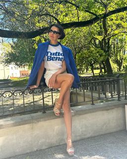 Anna Popek feet photo thumbnail