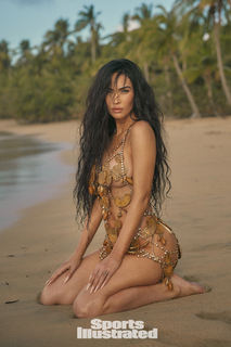 Megan Fox feet photo thumbnail