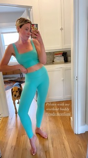 Katrina Bowden feet photo thumbnail