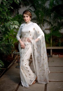 Trisha Krishnan feet photo thumbnail