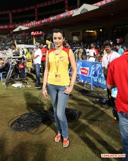 Trisha Krishnan feet photo thumbnail