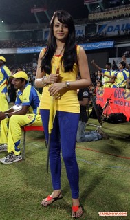 Trisha Krishnan feet photo thumbnail