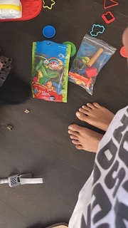 Caterina Balivo feet photo thumbnail