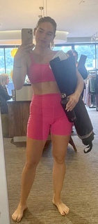 Natalie Noel Mariduena feet photo thumbnail