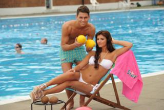 Lucy Mecklenburgh feet photo thumbnail