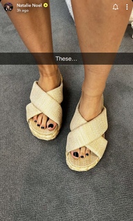 Natalie Noel Mariduena feet photo thumbnail