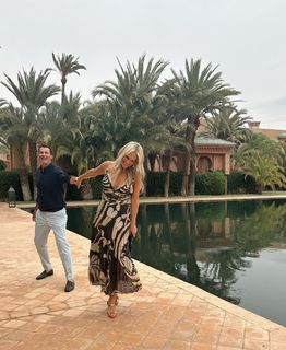 Molly Sims feet photo thumbnail