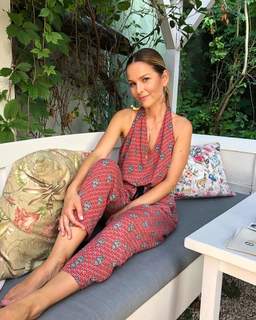 Paulina Sykut feet photo thumbnail