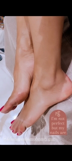 Veronica Maya feet photo thumbnail