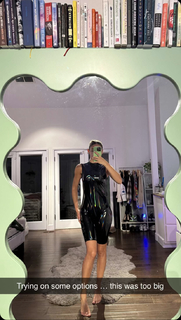 Chantel Jeffries feet photo thumbnail