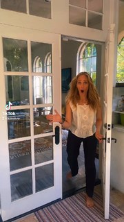 Kim Raver feet photo thumbnail