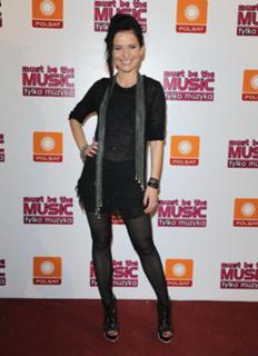 Paulina Sykut feet photo thumbnail