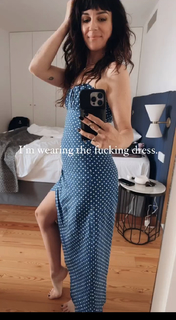 Shenae Grimes-Beech feet photo thumbnail