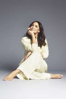 Lisa Snowdon feet photo thumbnail