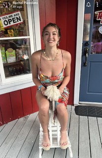 Rachel Pizzolato feet photo thumbnail