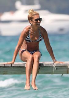 Sylvie Meis feet photo thumbnail