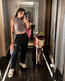 Wanda Nara feet photo thumbnail