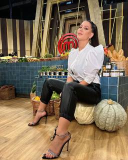 Wanda Nara feet photo thumbnail