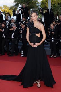 Josephine Skriver feet photo thumbnail