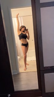 Daniella Monet feet photo thumbnail
