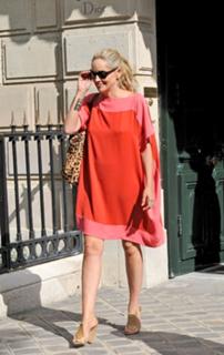 Sharon Stone feet photo thumbnail
