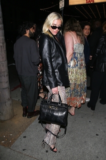 Kesha feet photo thumbnail
