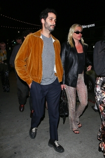 Kesha feet photo thumbnail