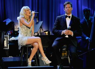 Carrie Underwood feet photo thumbnail