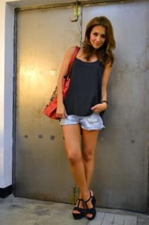Paula Echevarría feet photo thumbnail