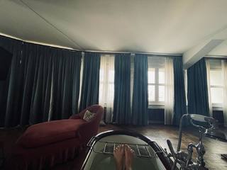 Maggie Gyllenhaal feet photo 3