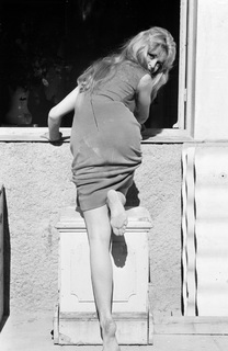 Brigitte Bardot feet photo thumbnail