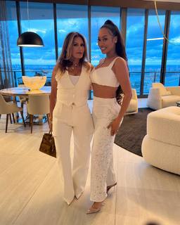 La La Anthony feet photo thumbnail