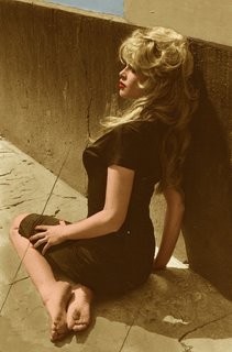 Brigitte Bardot feet photo thumbnail