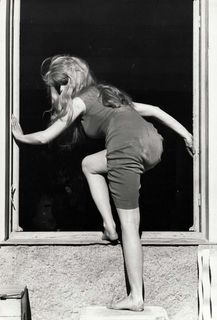 Brigitte Bardot feet photo thumbnail