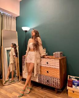 Anushka Sen feet photo thumbnail