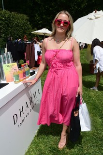 Emily Osment feet photo thumbnail