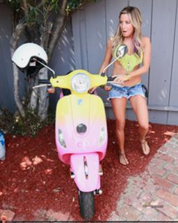 Ashley Tisdale feet photo thumbnail