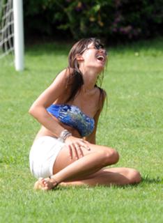 Elisabetta Gregoraci feet photo thumbnail