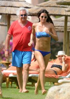 Elisabetta Gregoraci feet photo thumbnail