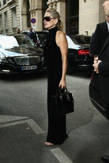 Sharon Stone feet photo thumbnail