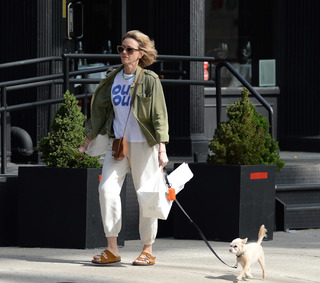 Naomi Watts feet photo thumbnail