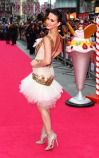 Katy Perry feet photo thumbnail