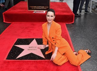 Rachel Brosnahan feet photo thumbnail